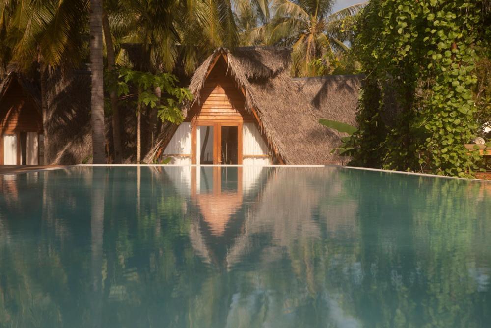 81 Palms Resort Nemberala Kamer foto