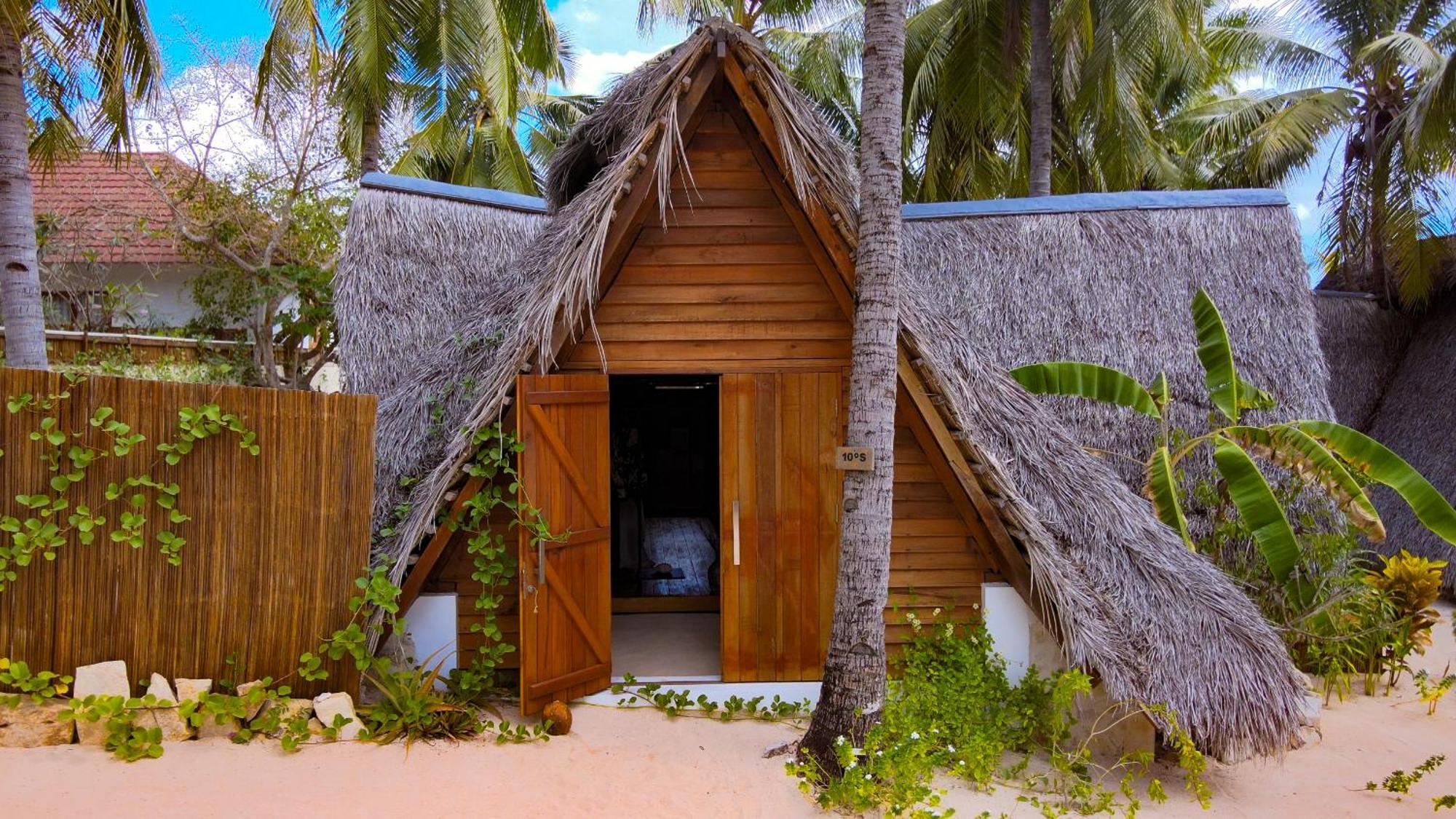 81 Palms Resort Nemberala Buitenkant foto